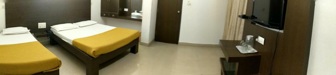 Aashraya Hotell Mysore Exteriör bild