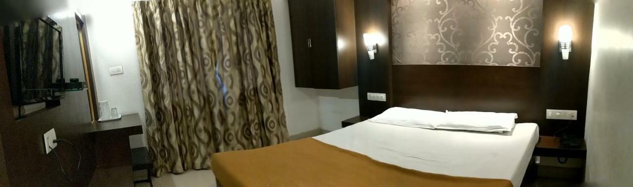 Aashraya Hotell Mysore Exteriör bild