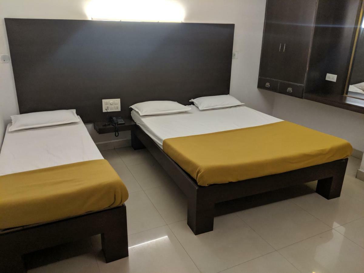 Aashraya Hotell Mysore Exteriör bild