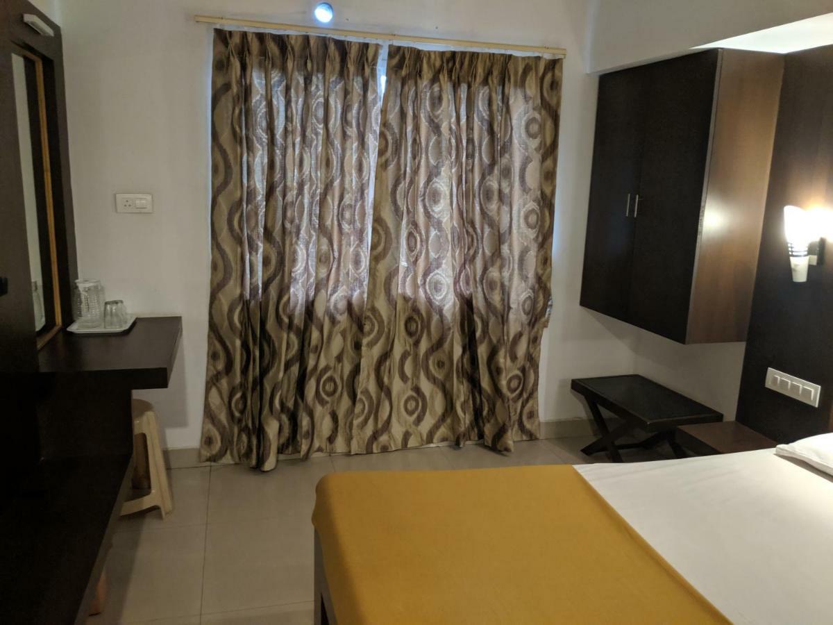 Aashraya Hotell Mysore Exteriör bild